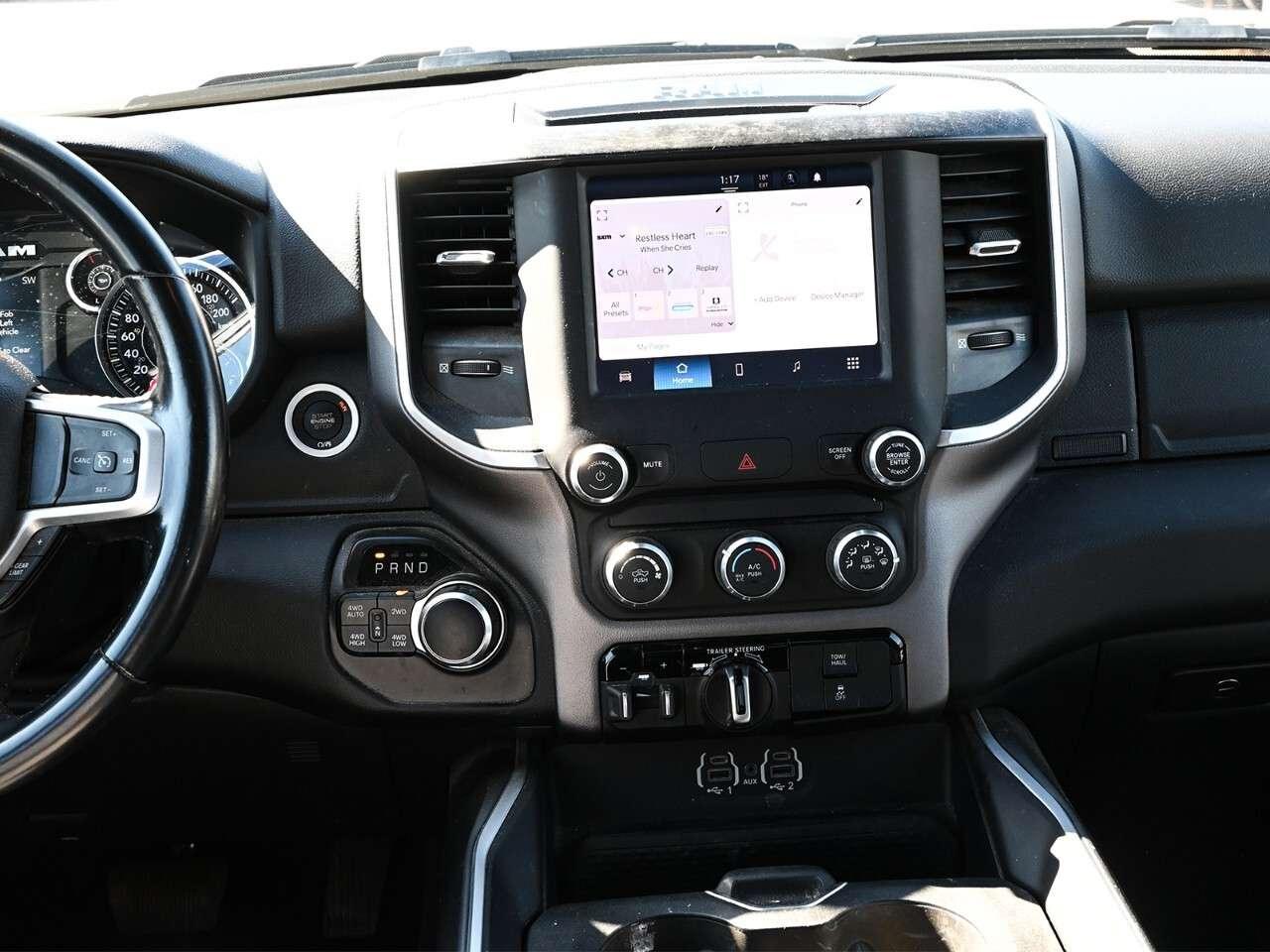 2022 RAM 1500 Big Horn 4x4 Quad Cab 6'4 Box Photo