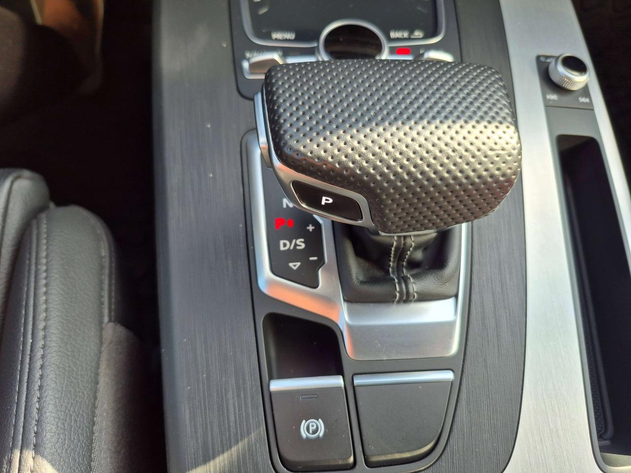 2020 Audi Q5 Technik Photo