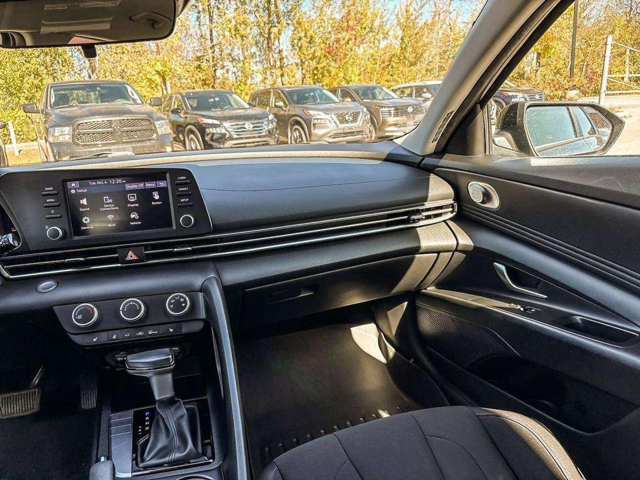 2022 Hyundai Elantra Preferred Photo