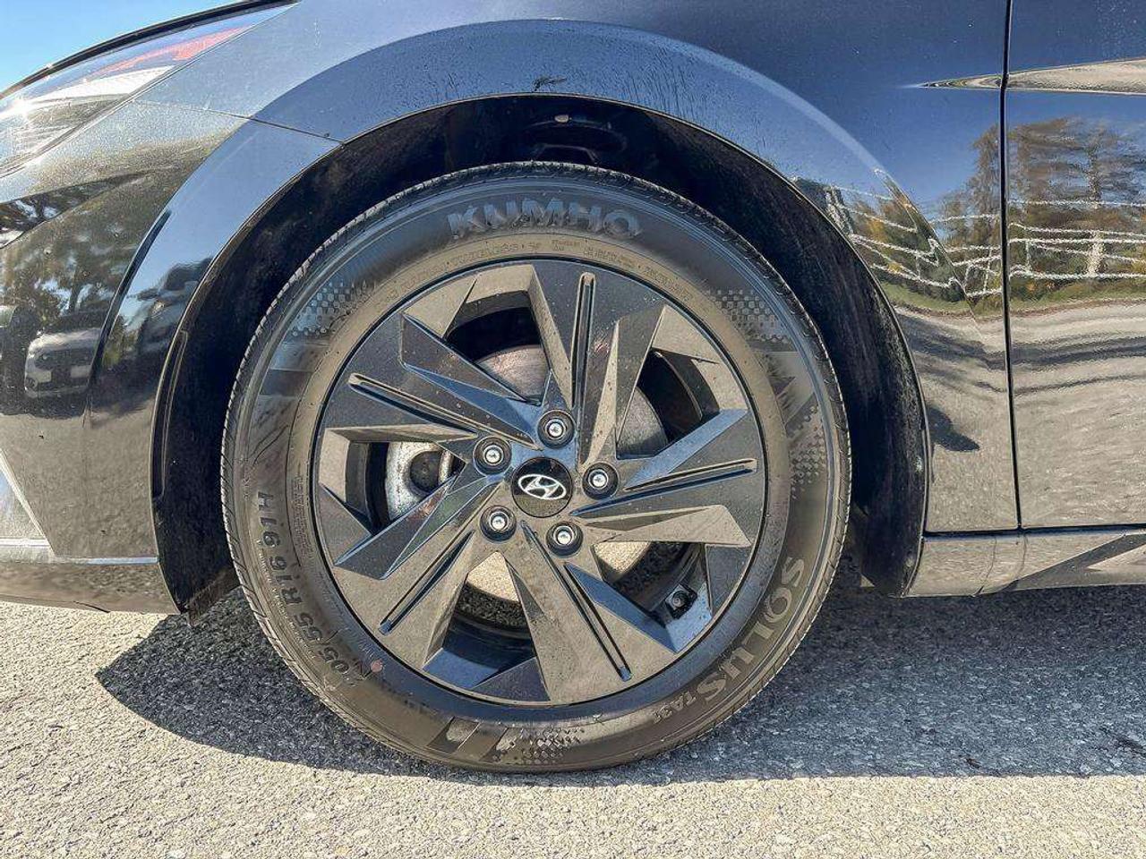2022 Hyundai Elantra Preferred Photo