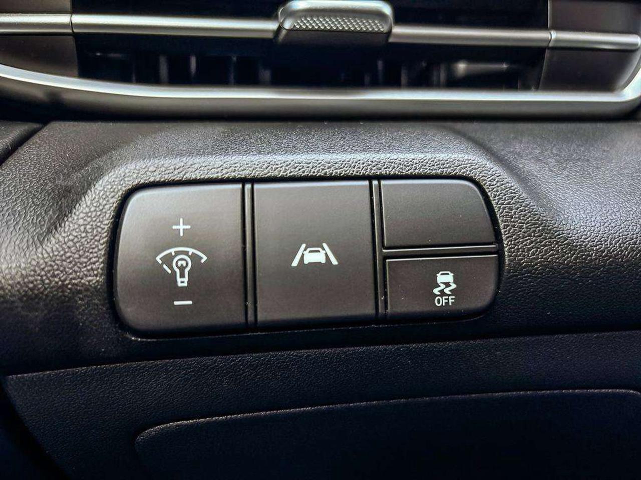 2022 Hyundai Elantra Preferred Photo