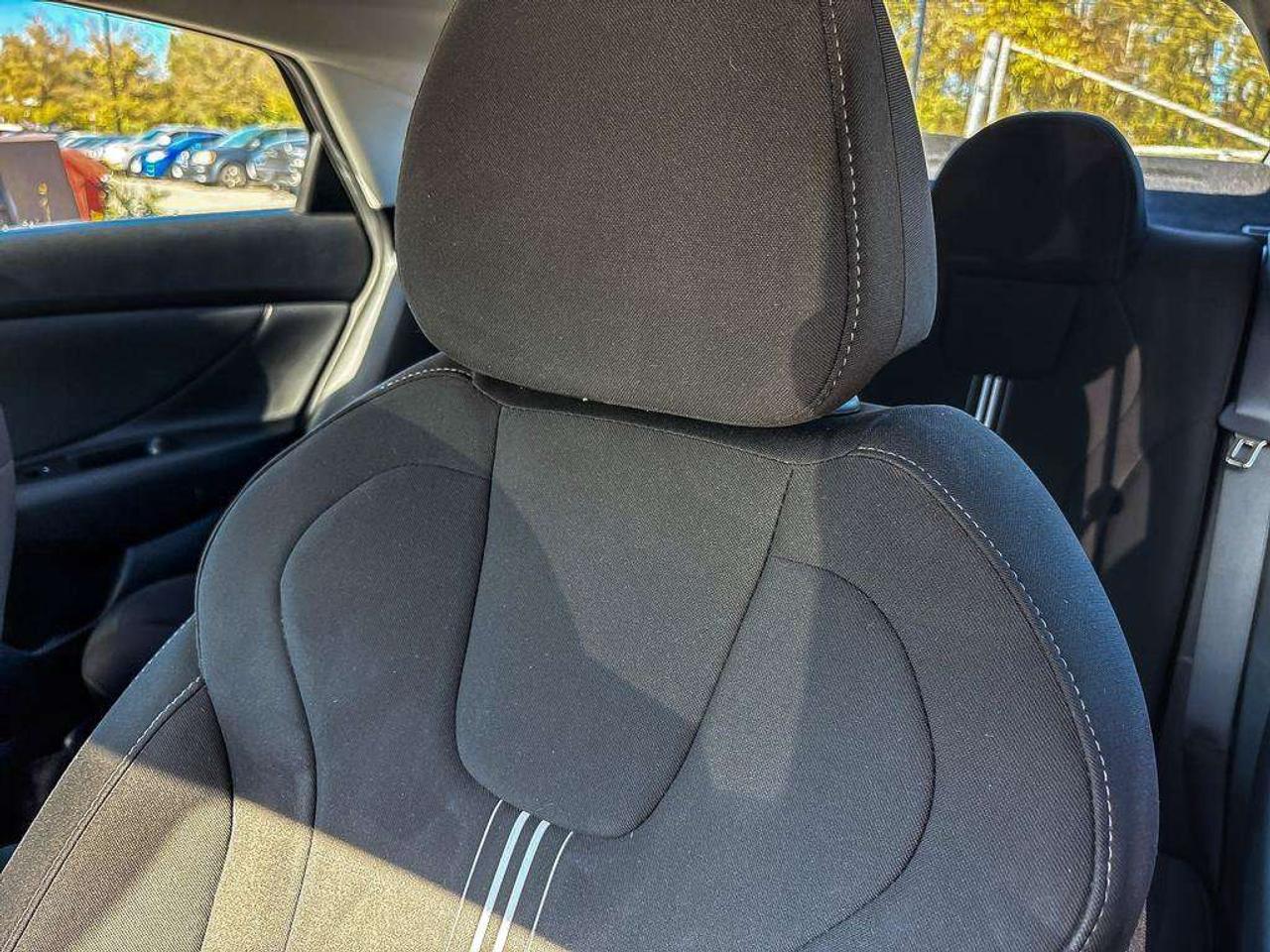 2022 Hyundai Elantra Preferred Photo