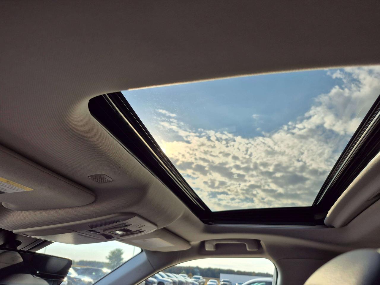 2021 Toyota Highlander XLE Photo