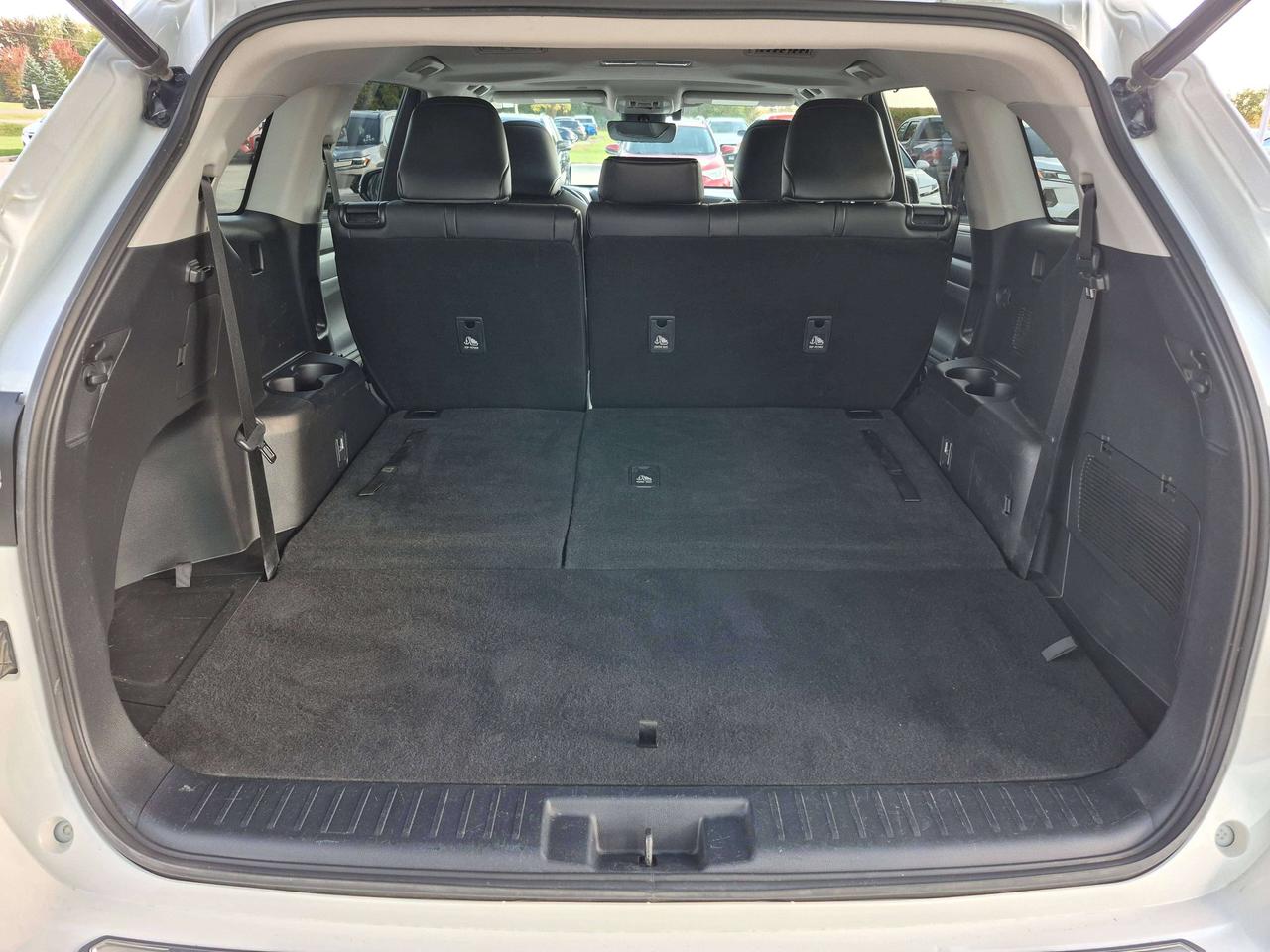 2021 Toyota Highlander XLE Photo