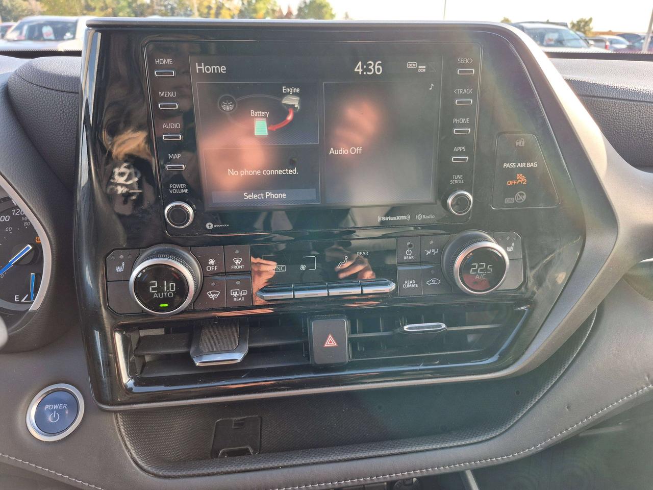 2021 Toyota Highlander XLE Photo