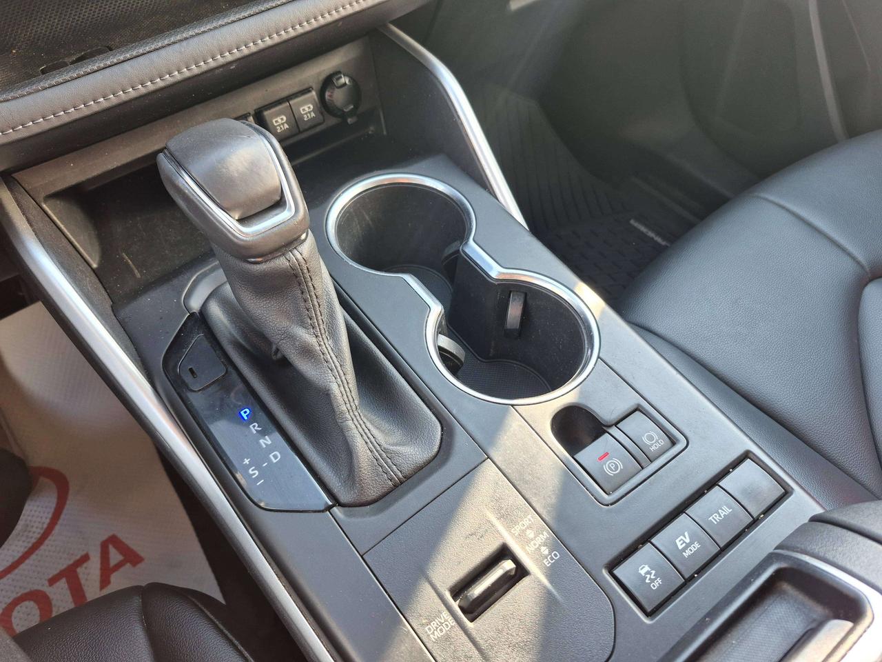2021 Toyota Highlander XLE Photo