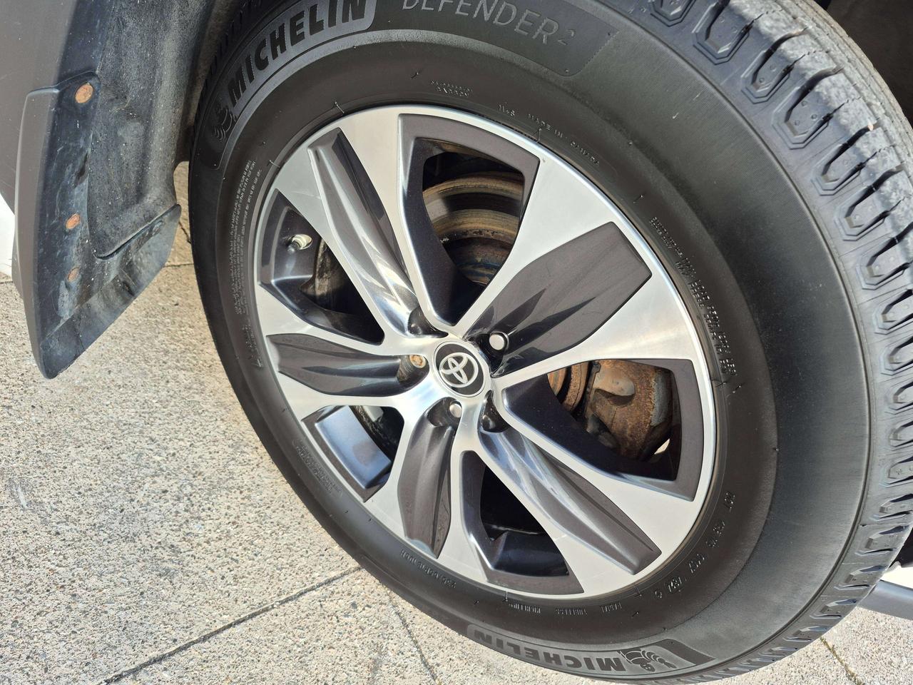 2021 Toyota Highlander XLE Photo