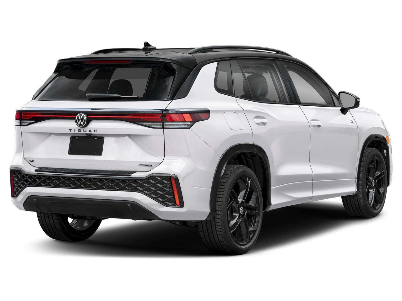 2027 Volkswagen Tiguan Comfortline R-Line Black Edition 4MOTION Photo