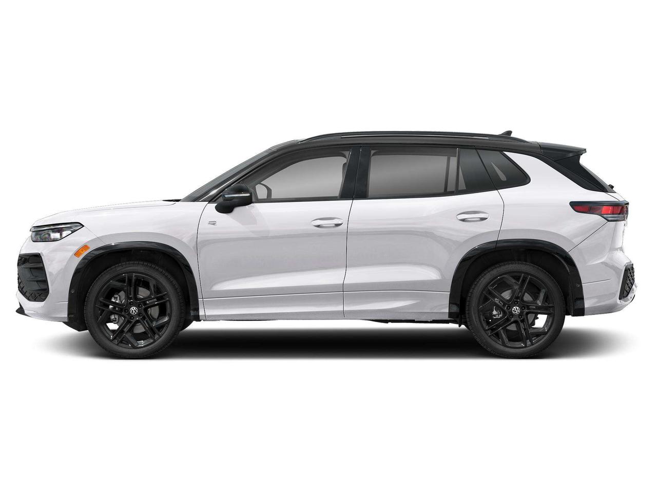 2027 Volkswagen Tiguan Comfortline R-Line Black Edition 4MOTION Photo