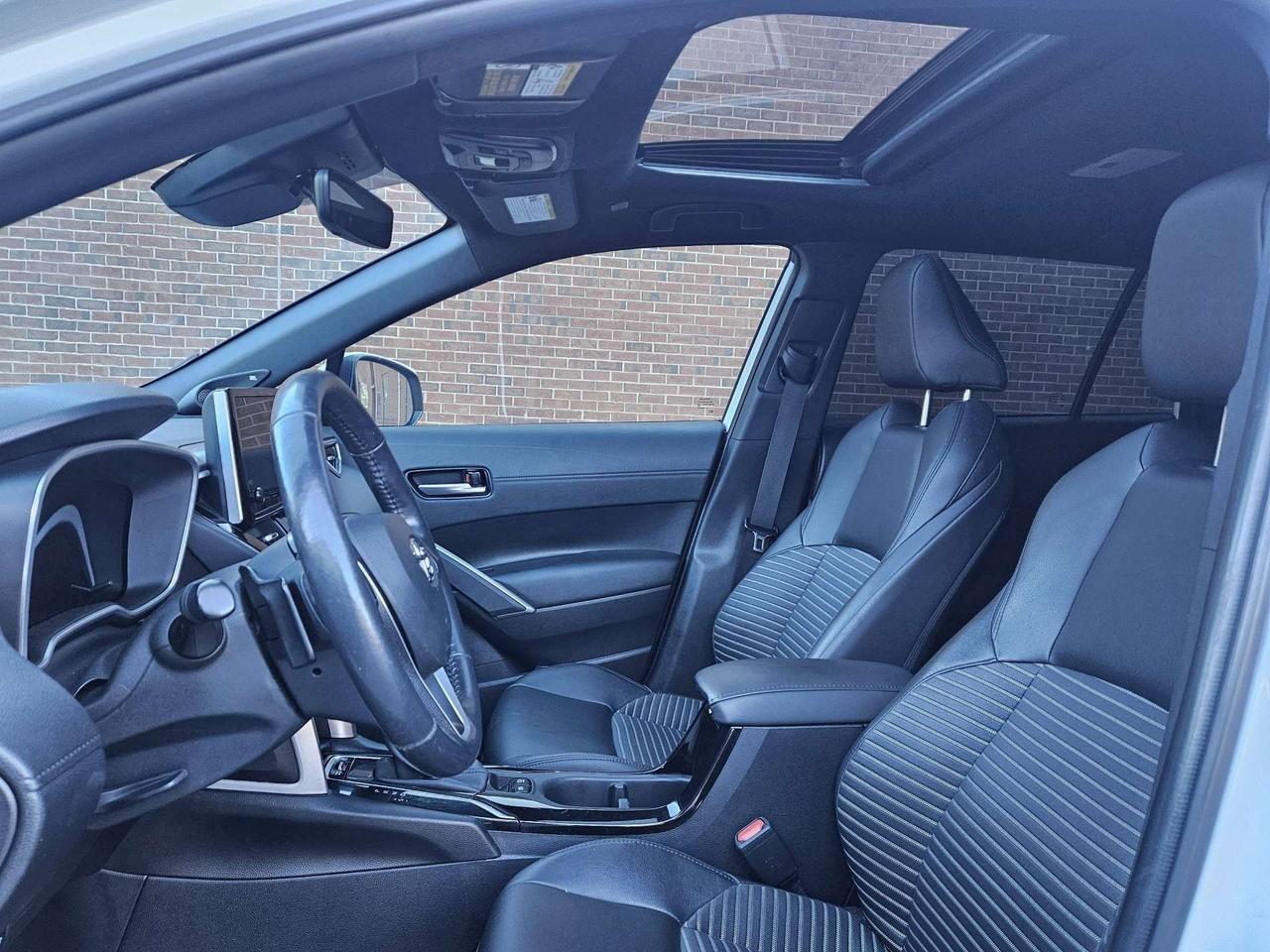 2023 Toyota Corolla Cross Hybrid XSE AWD, Camera, Sunroof Photo