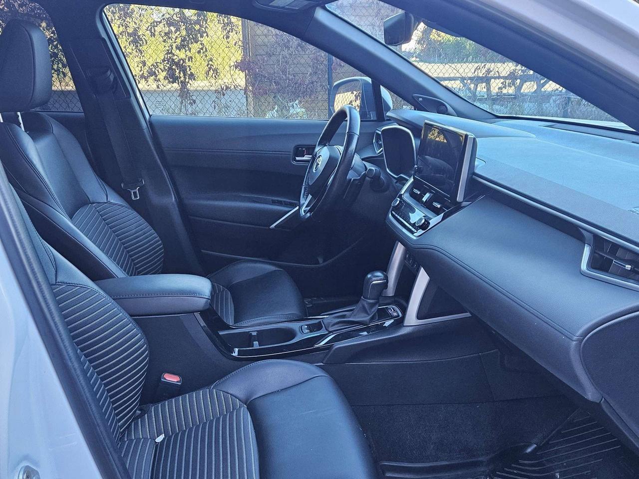 2023 Toyota Corolla Cross Hybrid XSE AWD, Camera, Sunroof Photo