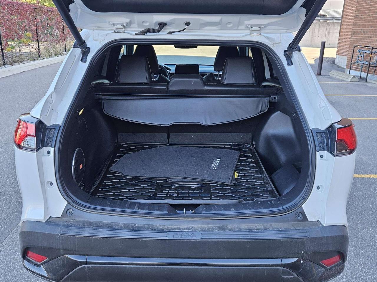 2023 Toyota Corolla Cross Hybrid XSE AWD, Camera, Sunroof Photo