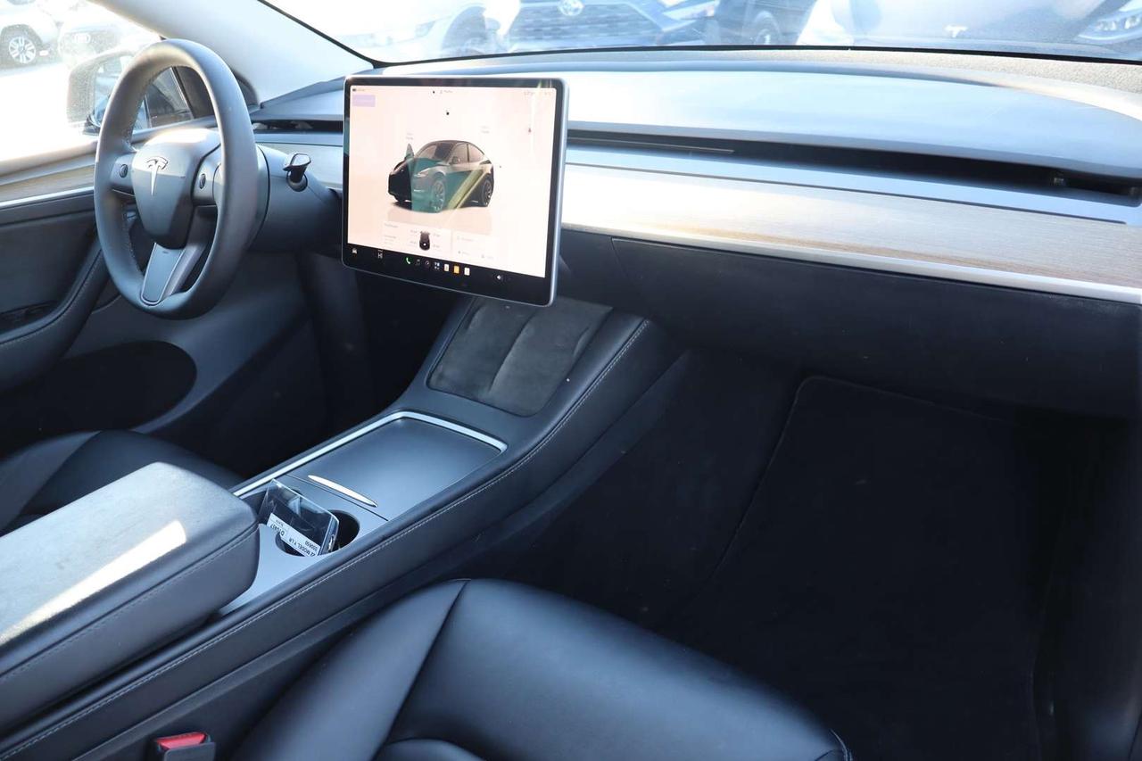 2022 Tesla Model Y Long Range   Dual Motor Photo