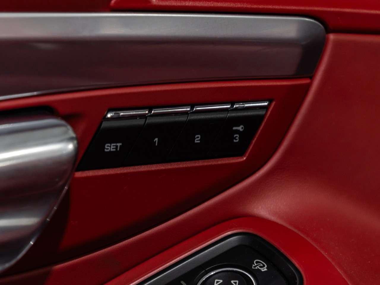 2014 Porsche 911 Carrera S Cabriolet Photo