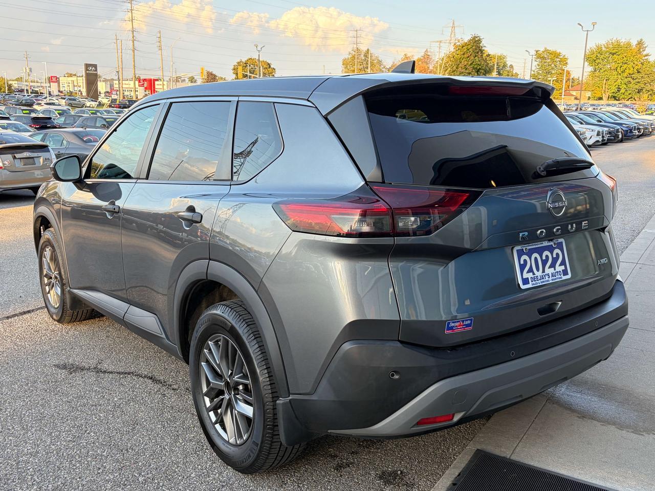 2022 Nissan Rogue S Photo