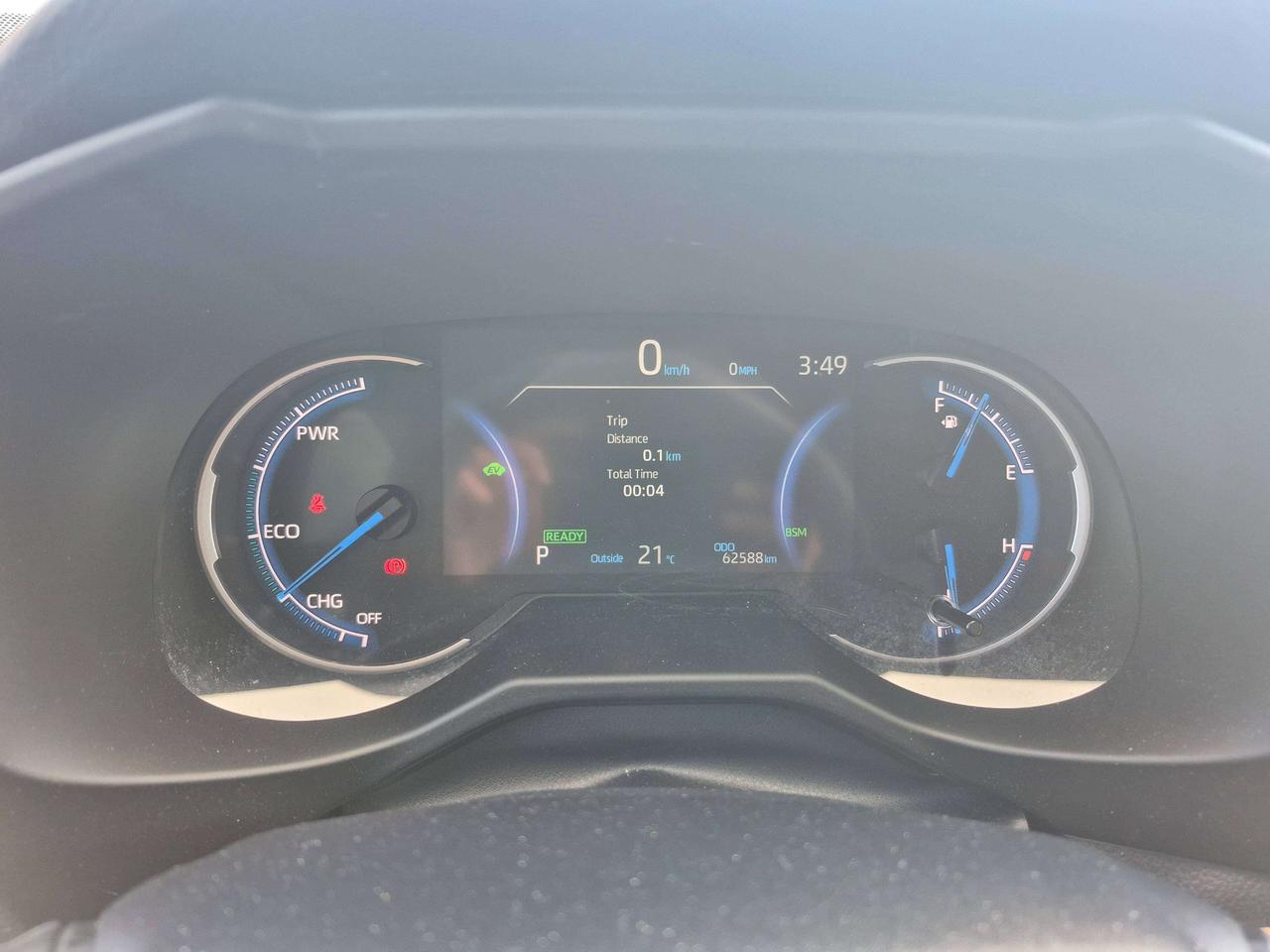 2023 Toyota RAV4 Hybrid XLE Photo