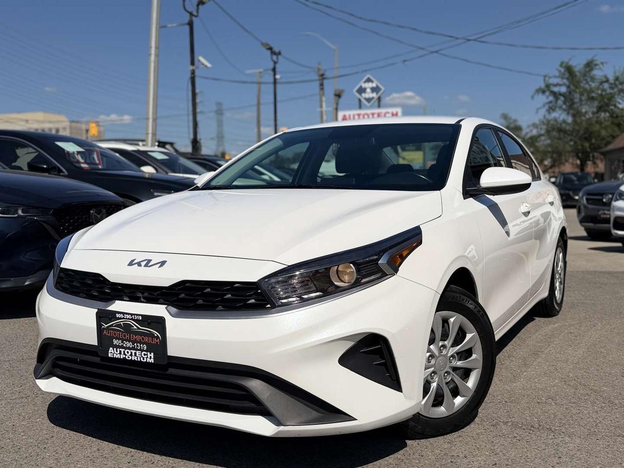 2024 Kia Forte LX Pearl White Heated Seats   Carplay + Android Photo5