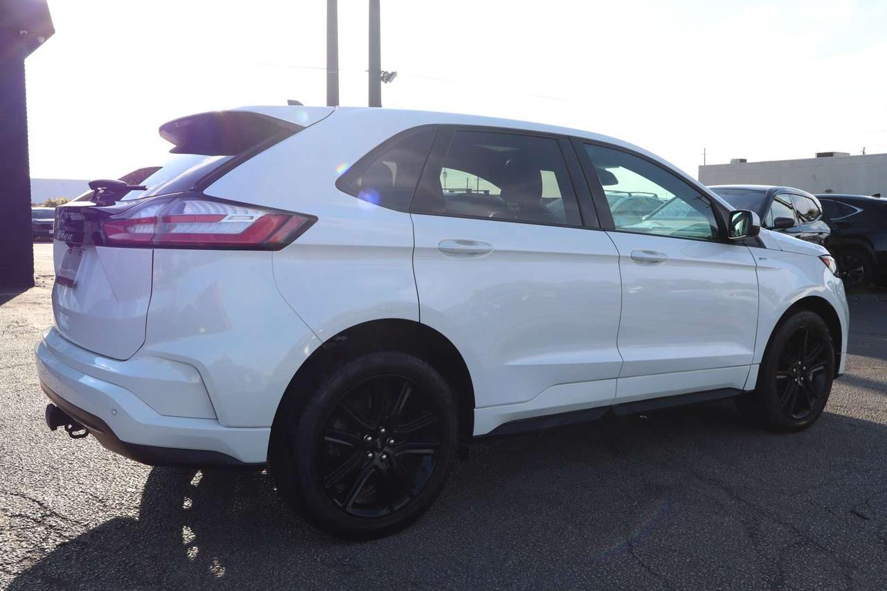 2024 Ford Edge ST-LINE AWD   No Accident   Clean Carfax Photo