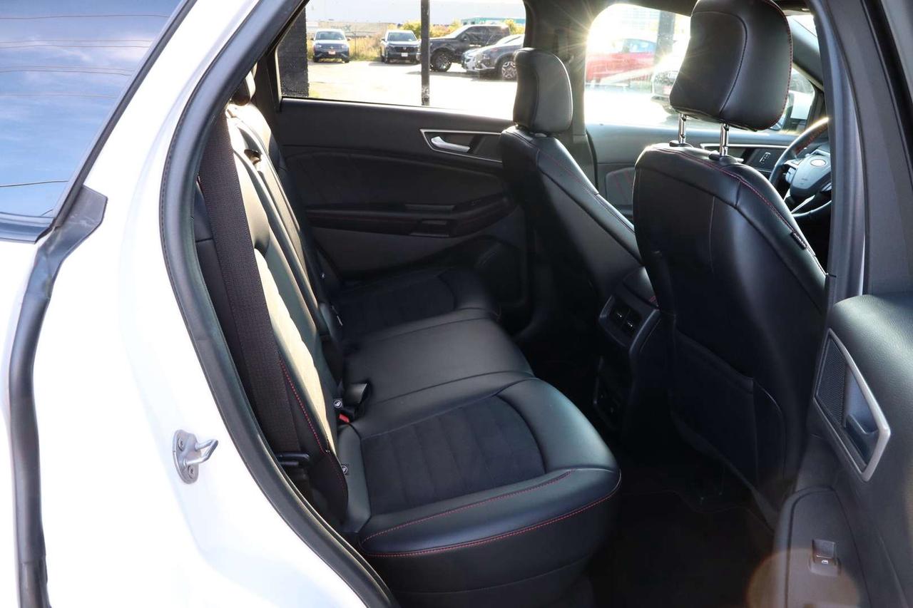 2024 Ford Edge ST-LINE AWD   No Accident   Clean Carfax Photo