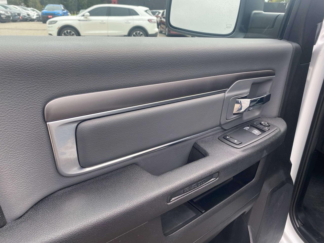 2022 RAM 1500 SLT, CLEAN CARFAX, BACK UP CAMERA, ONE OWNER! Photo