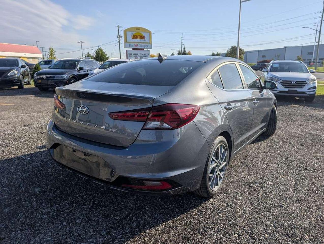2020 Hyundai Elantra Luxury   LEATHER   SUNROOF   CAMERA   HTD SEATS Photo