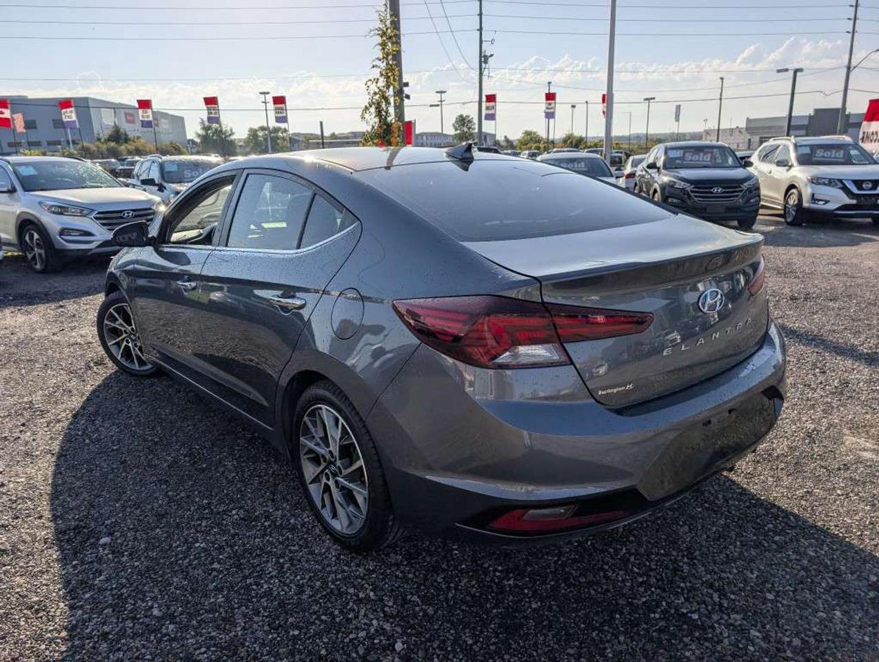 2020 Hyundai Elantra Luxury   LEATHER   SUNROOF   CAMERA   HTD SEATS Photo