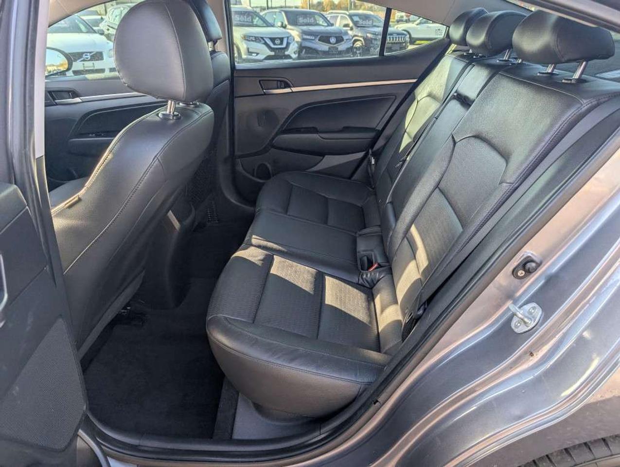 2020 Hyundai Elantra Luxury   LEATHER   SUNROOF   CAMERA   HTD SEATS Photo