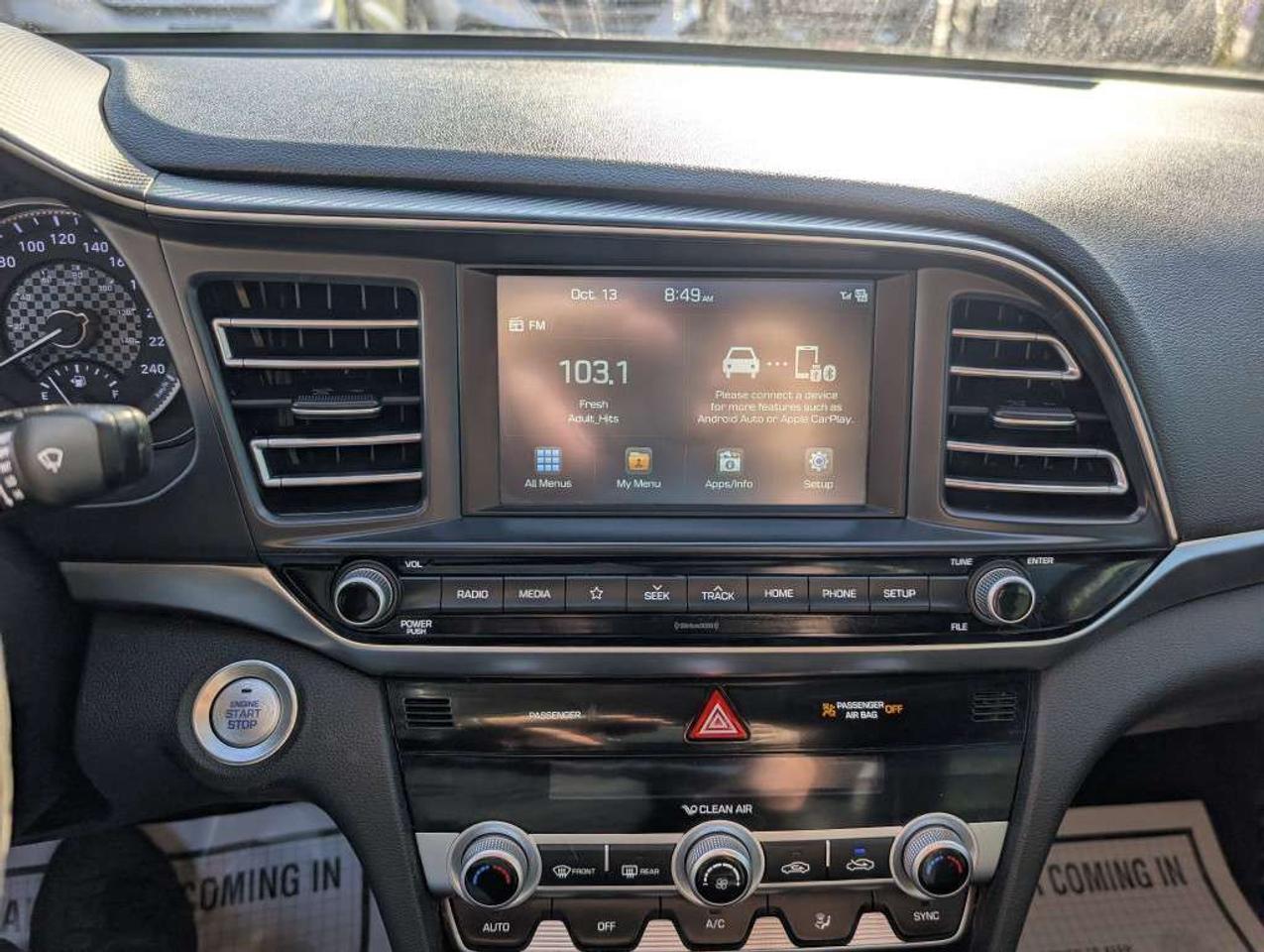 2020 Hyundai Elantra Luxury   LEATHER   SUNROOF   CAMERA   HTD SEATS Photo