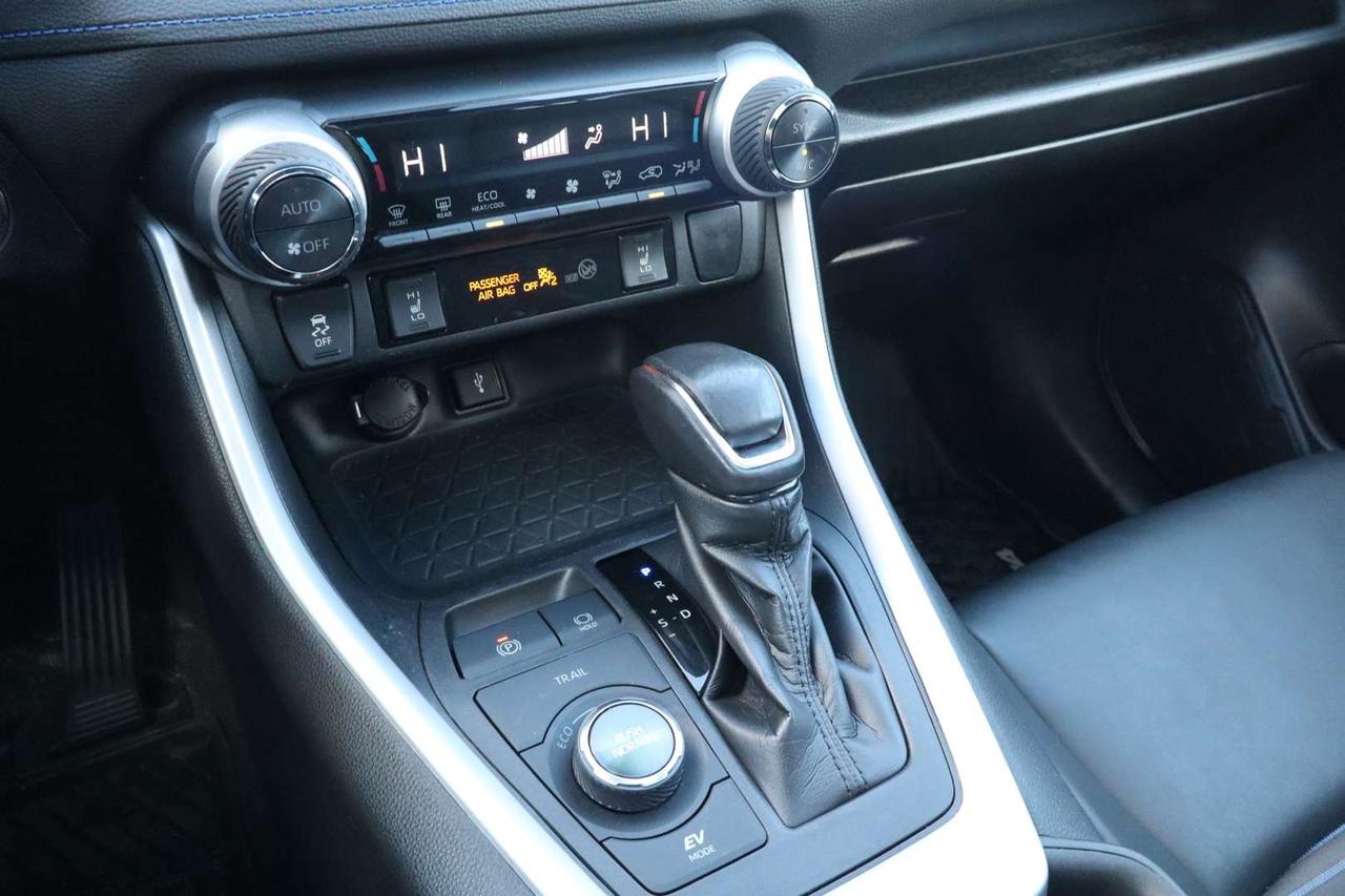 2021 Toyota RAV4 XSE   No Accident   Clean Carfax   One Owner Photo