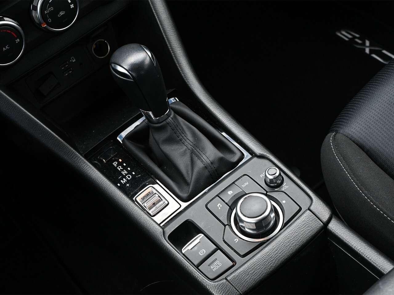 2019 Mazda CX-3 GS Auto FWD One Local owner from new, dealer servi Photo