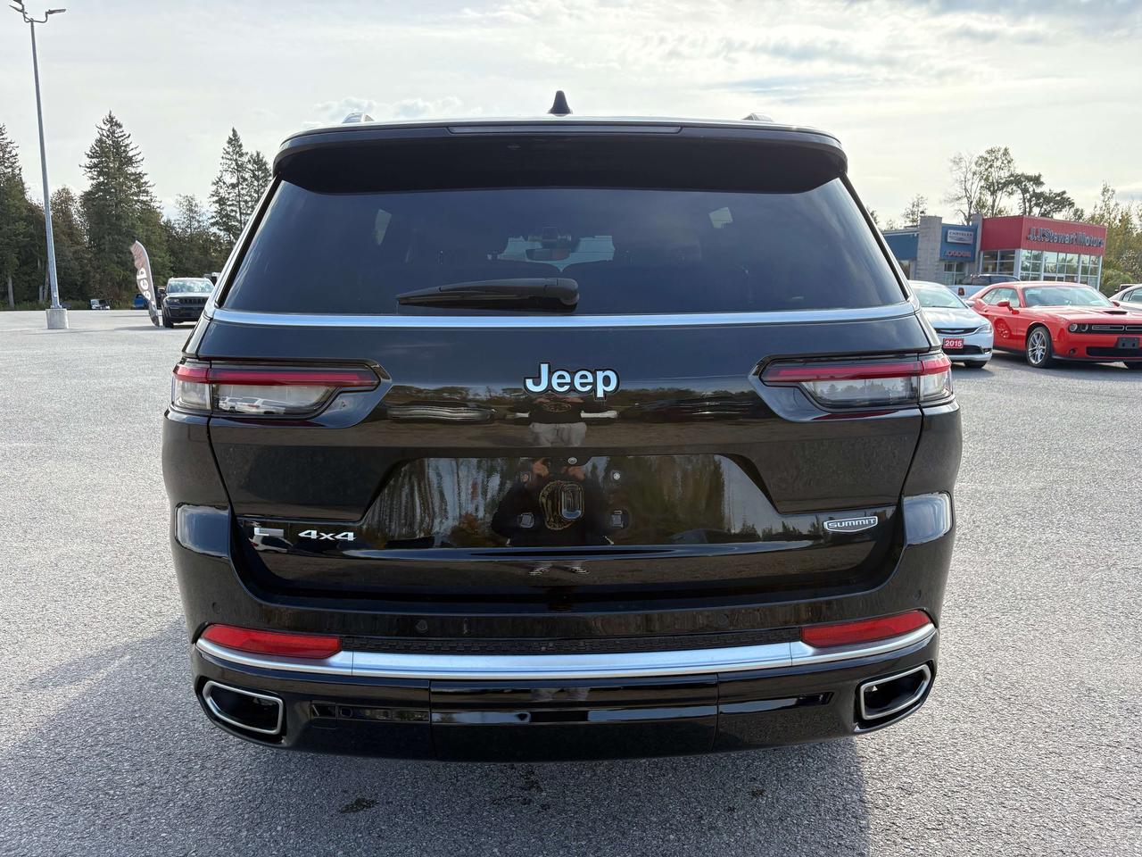 2022 Jeep Grand Cherokee Summit Reserve - htd/vntd seat - htd wheel Photo