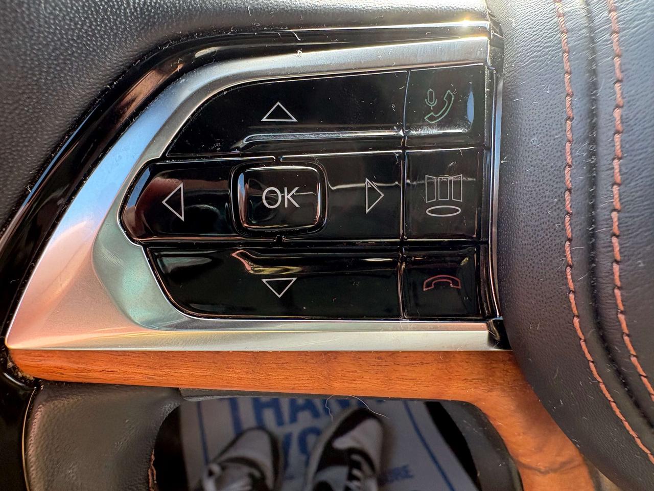 2022 Jeep Grand Cherokee Summit Reserve - htd/vntd seat - htd wheel Photo