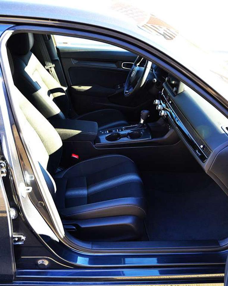2025 Honda Civic SPORT Front Wheel Drive Automatic Photo