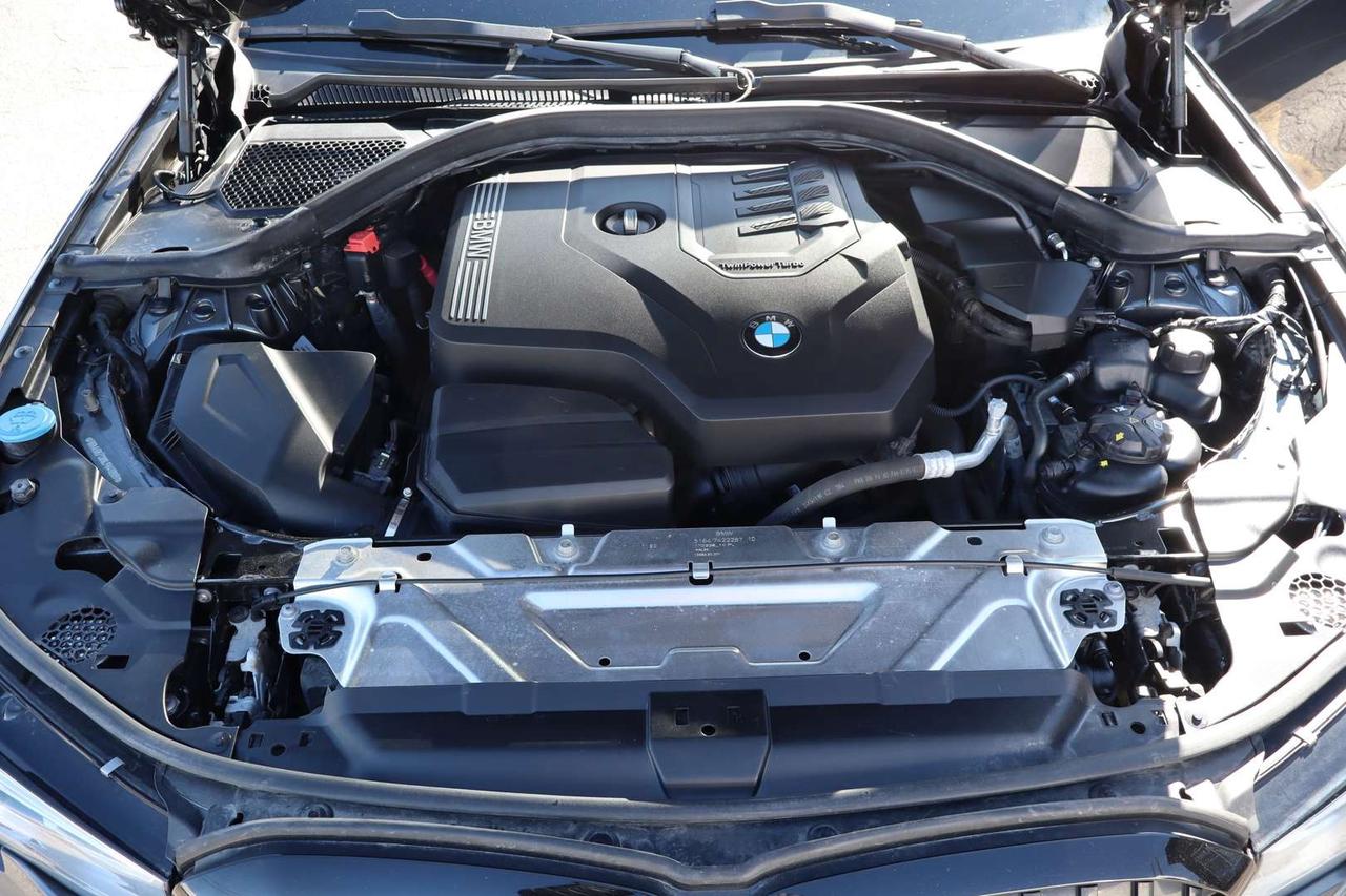 2020 BMW 3 Series 330i xDrive   M Pkg   No Accident   Clean Carfax Photo
