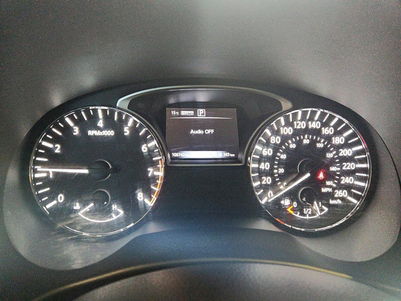 2017 Nissan Pathfinder SL Photo