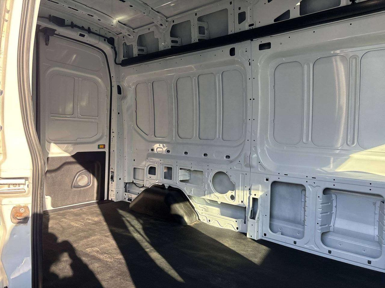 2024 Ford Transit Cargo Van T-250 148' HIGH ROOF RWD Photo