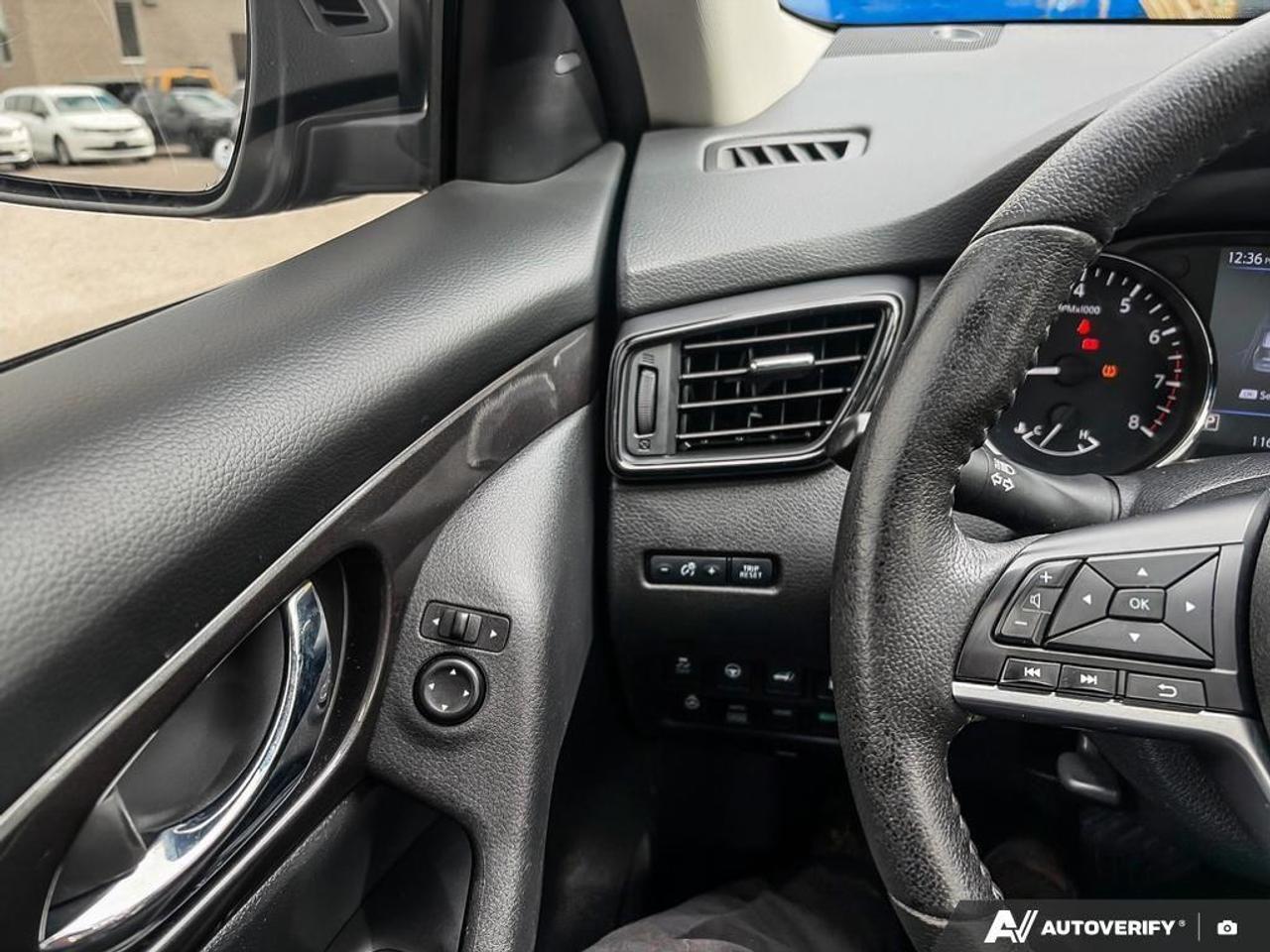 2019 Nissan Rogue  Photo