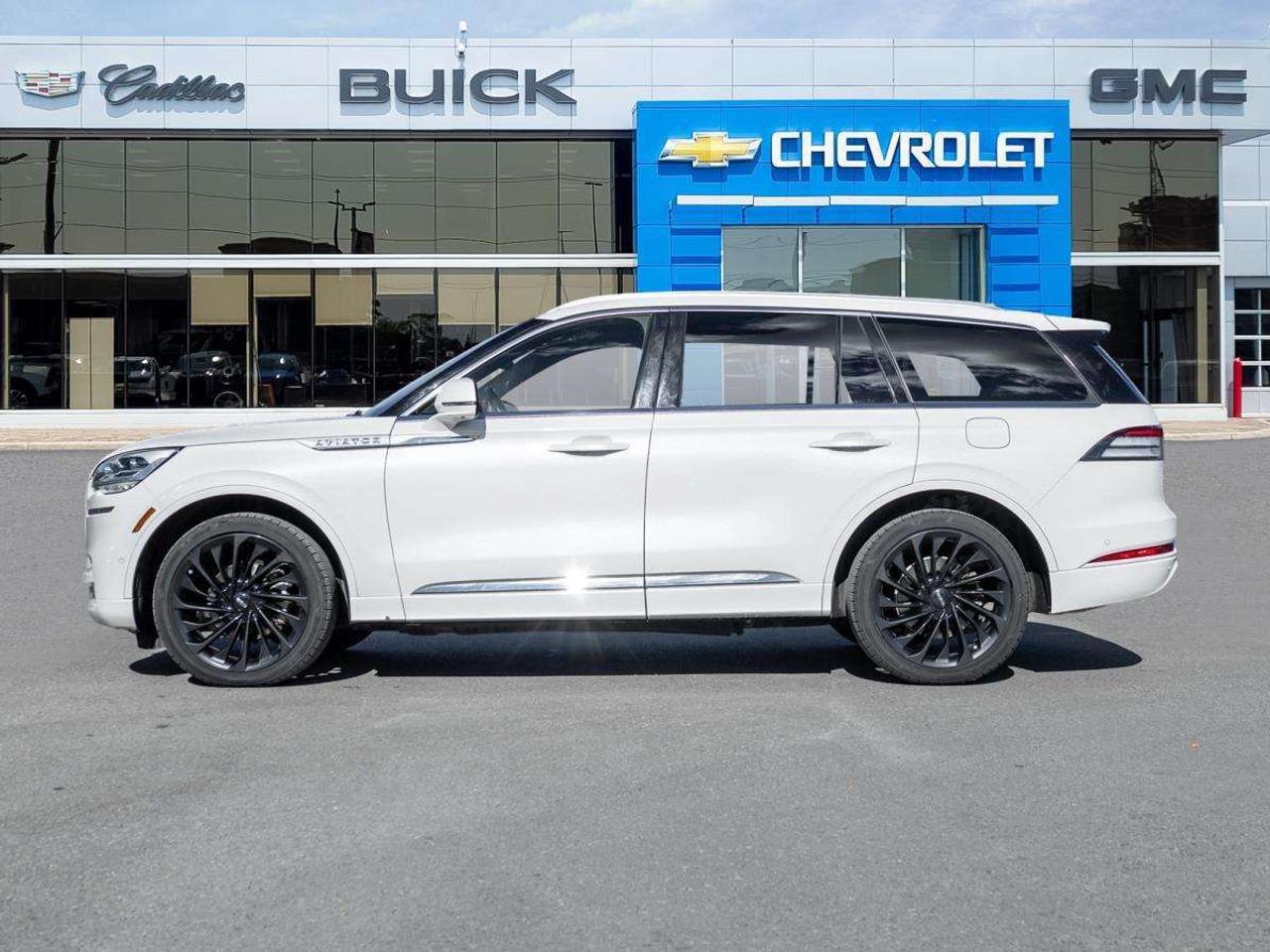 2022 Lincoln Aviator Reserve AWD Photo3