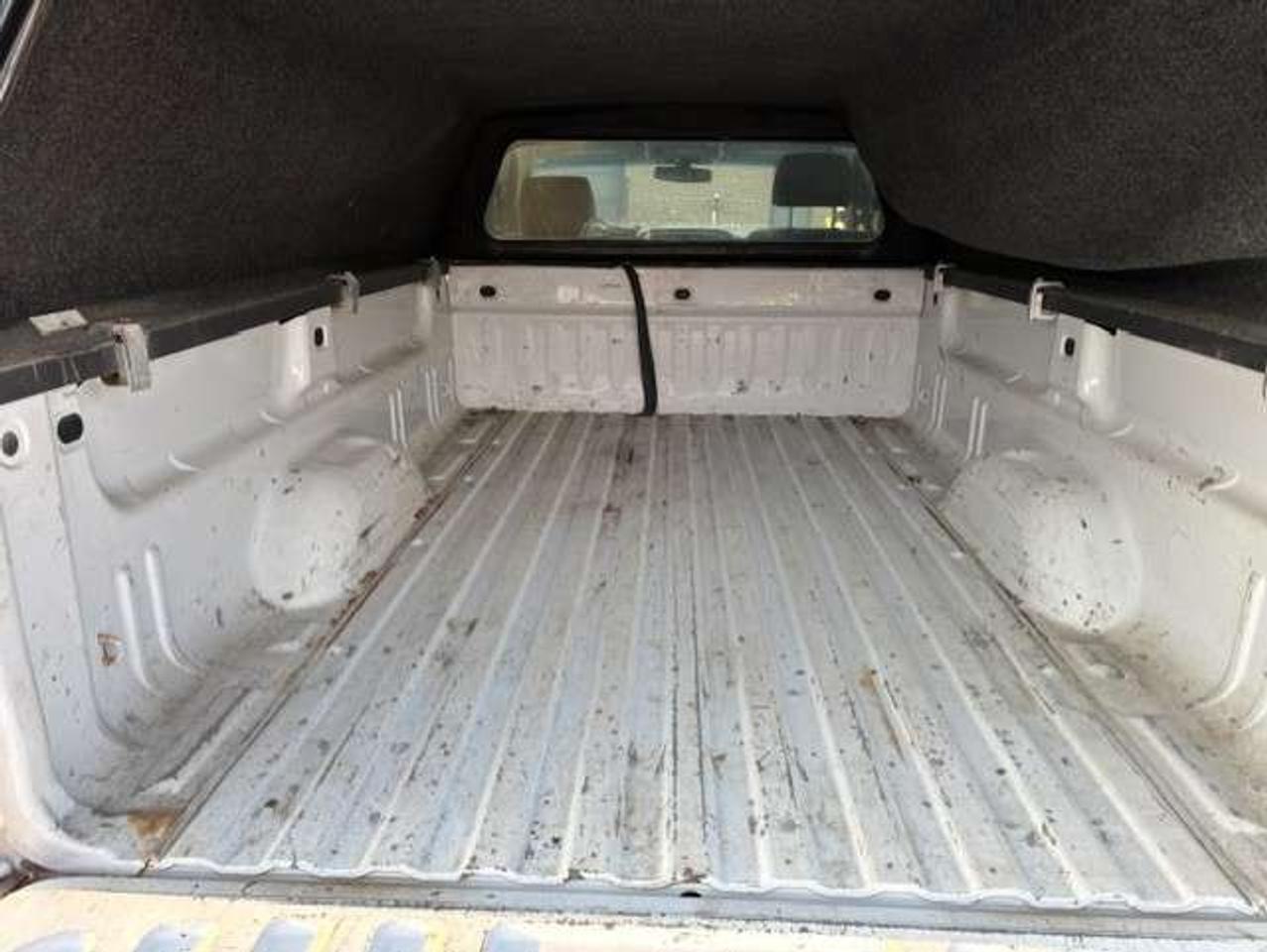 2015 Chevrolet Silverado 1500 4X4 V8 REGULAR CAB LONG BOX-MATCHING CAP-NEW TIRES Photo