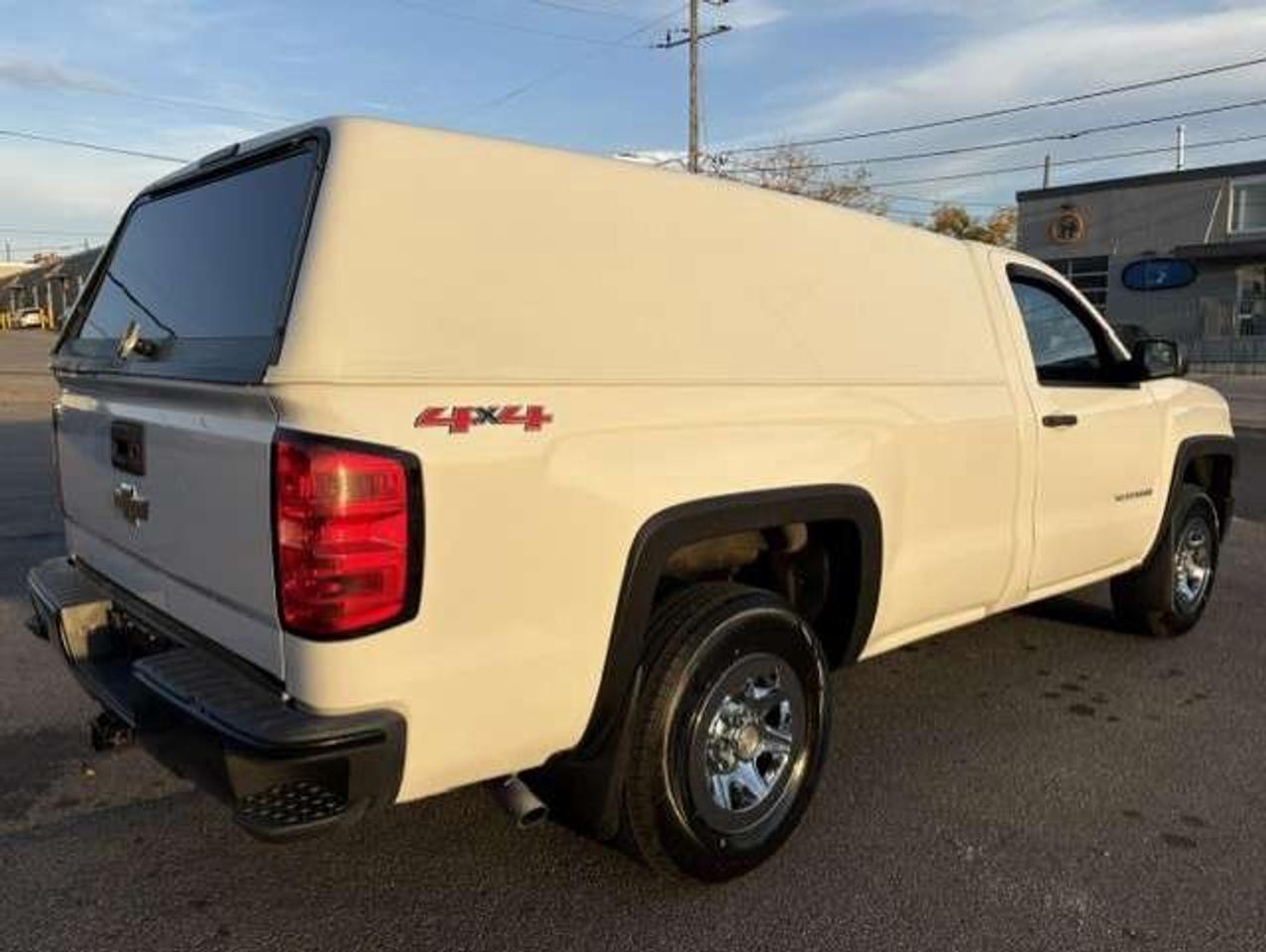 2015 Chevrolet Silverado 1500 4X4 V8 REGULAR CAB LONG BOX-MATCHING CAP-NEW TIRES Photo