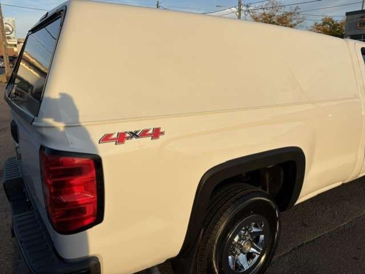 2015 Chevrolet Silverado 1500 4X4 V8 REGULAR CAB LONG BOX-MATCHING CAP-NEW TIRES Photo