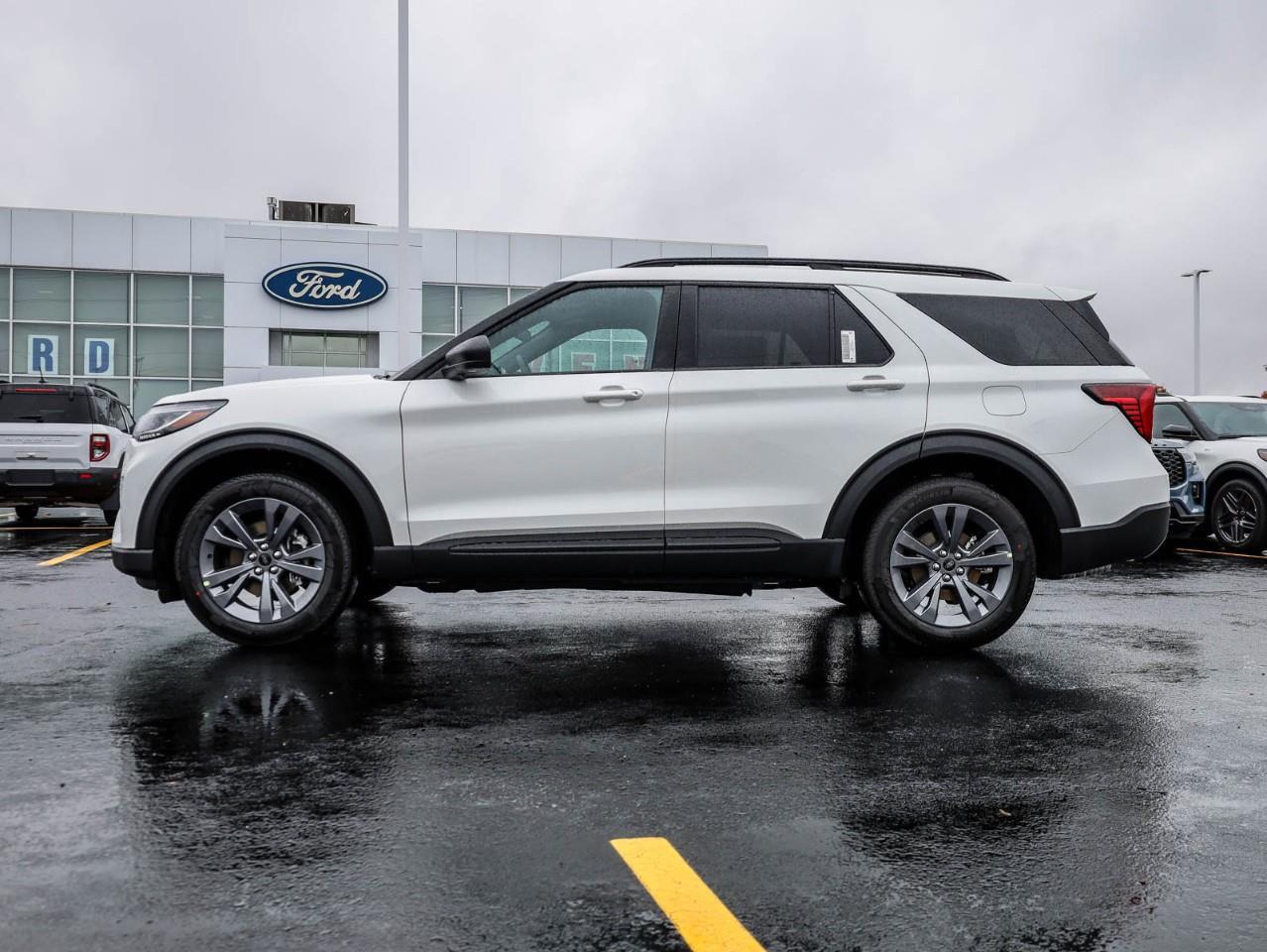2027 Ford Explorer Active 4dr 4x4 Photo