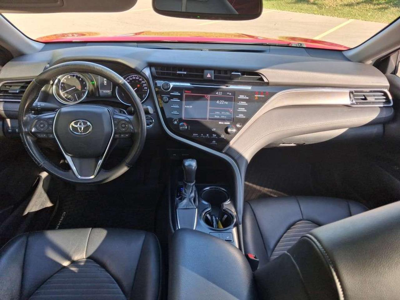 2020 Toyota Camry SE Auto Photo