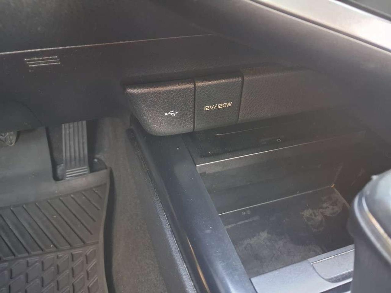 2020 Toyota Camry SE Auto Photo