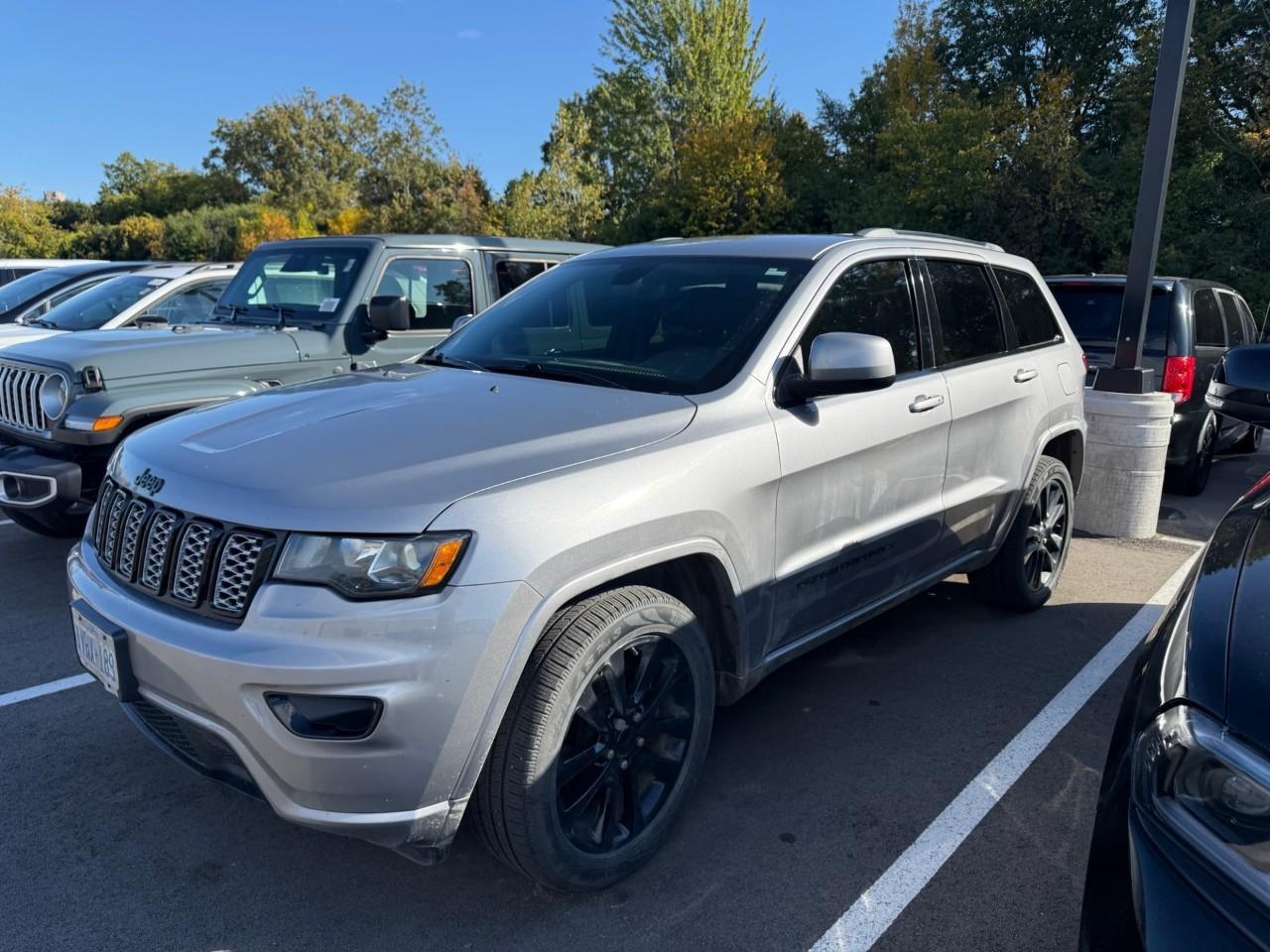 2021 Jeep Grand Cherokee Laredo 4dr 4x4 Photo
