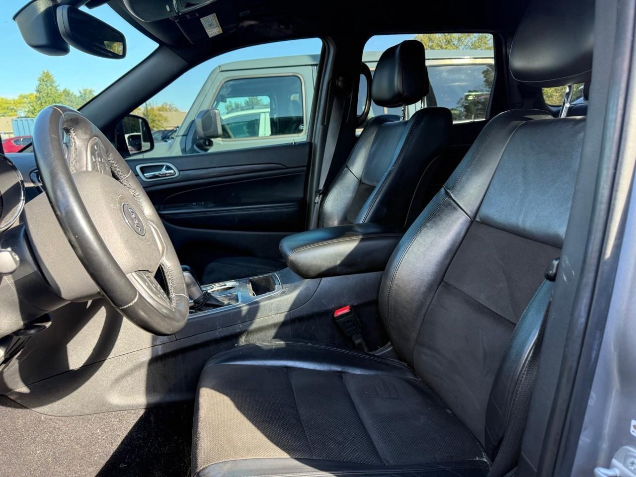 2021 Jeep Grand Cherokee Laredo 4dr 4x4 Photo3