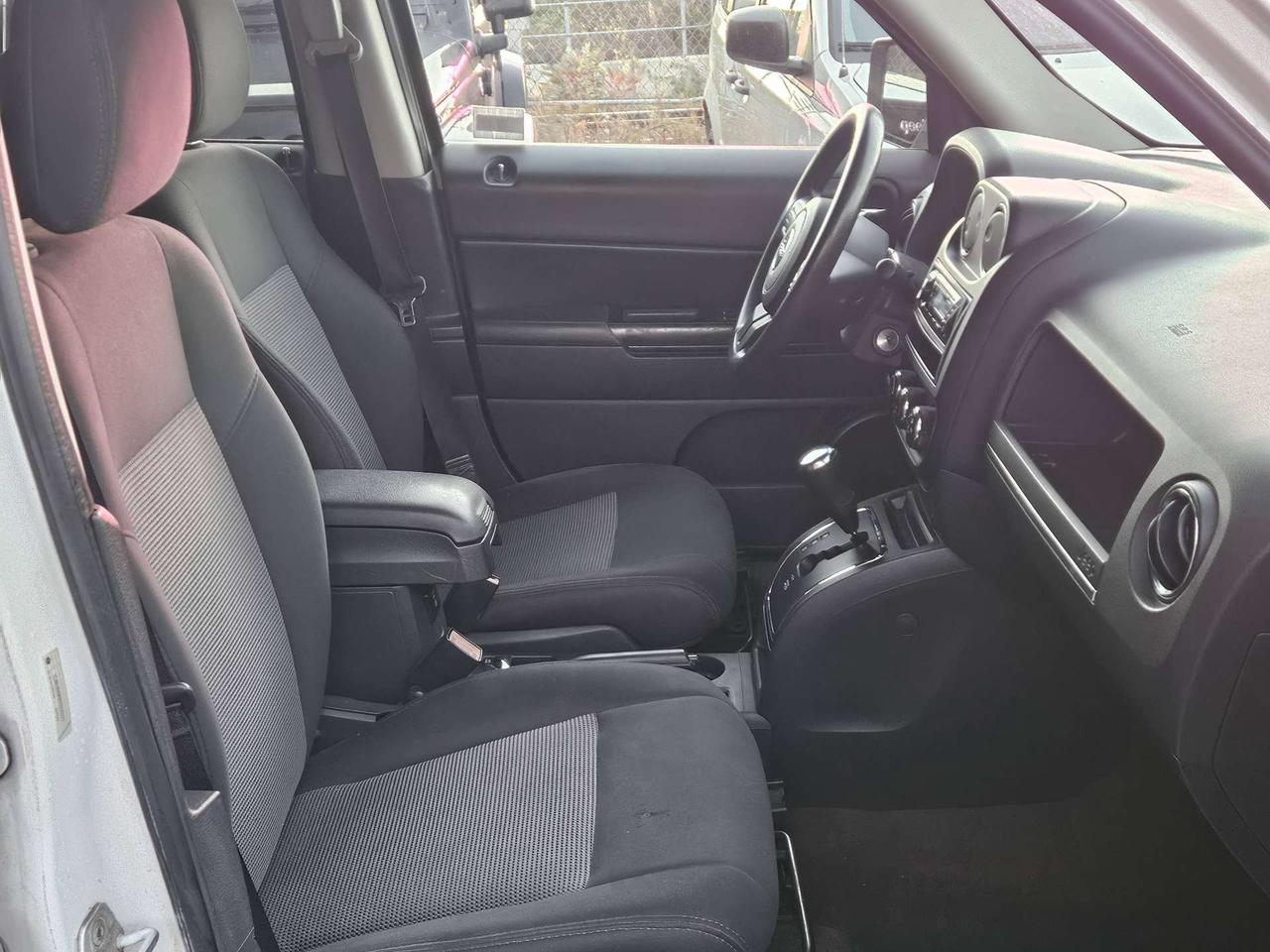 2013 Jeep Patriot 4WD  Sport Photo