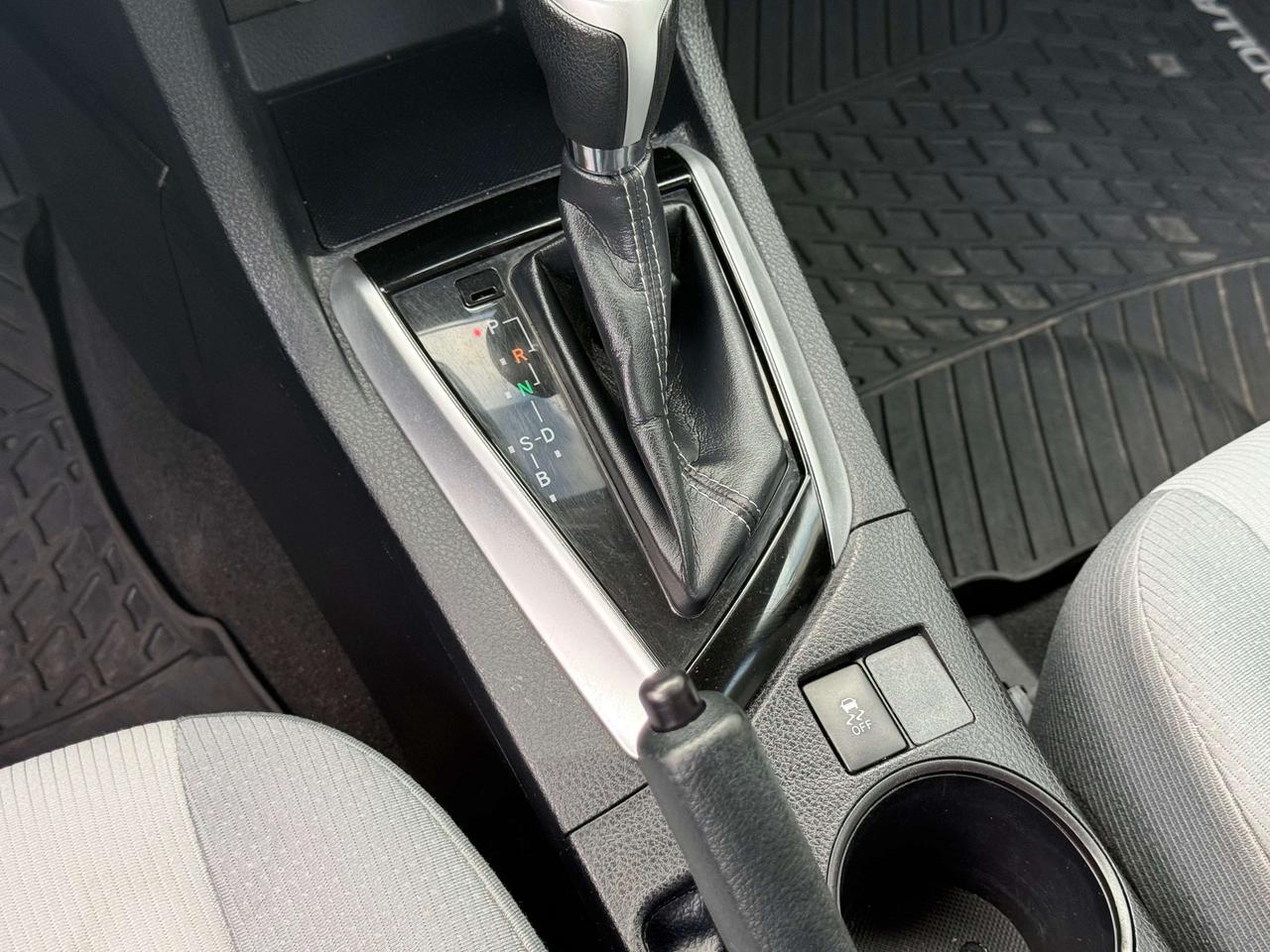2019 Toyota Corolla CE l FWD l CVT l Eco Vehicle l 1.8L l 4Cyl l RCam Photo