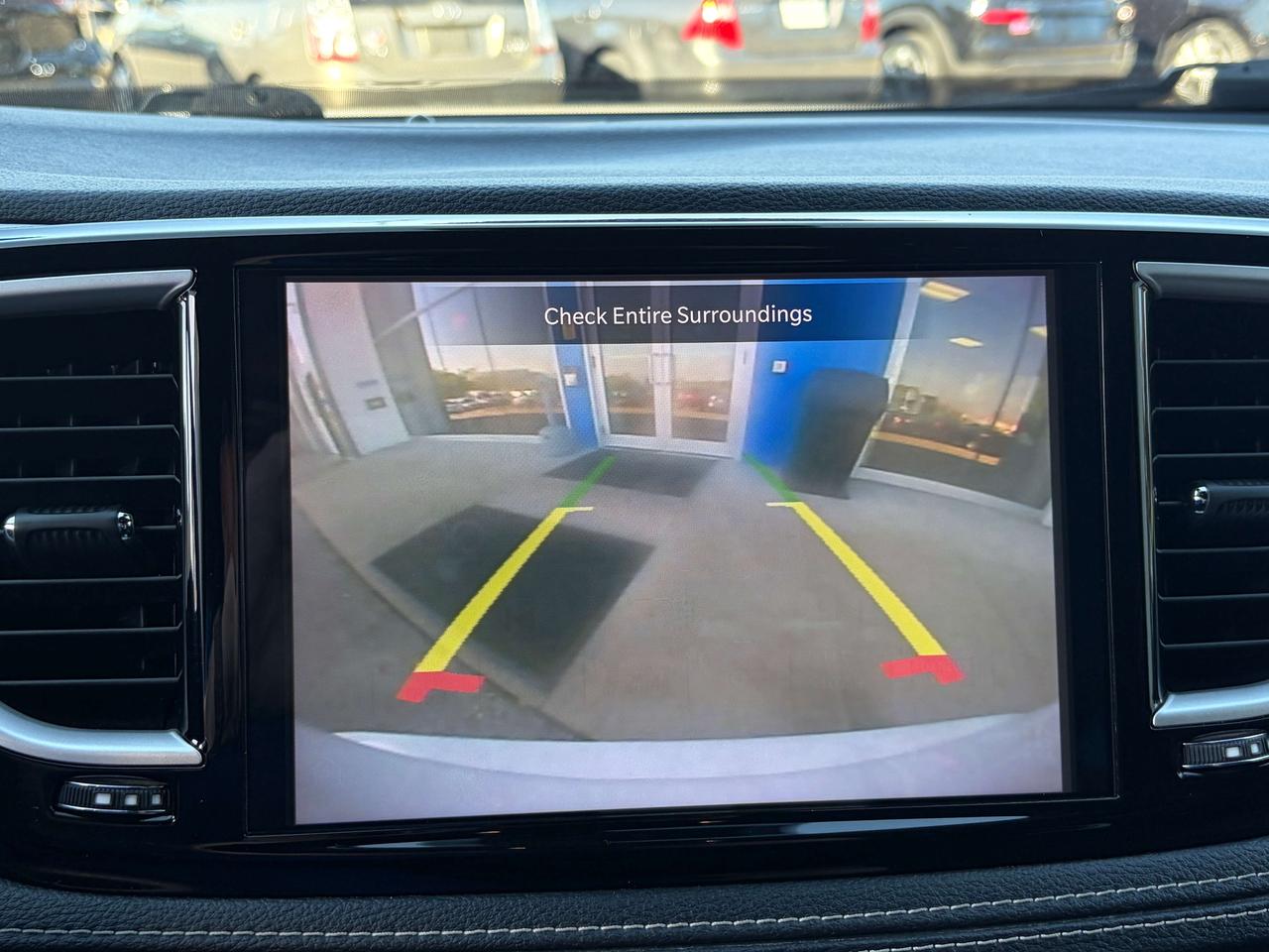 2022 Chrysler Pacifica Touring FWD   Stow & Go   Clean Carfax Photo