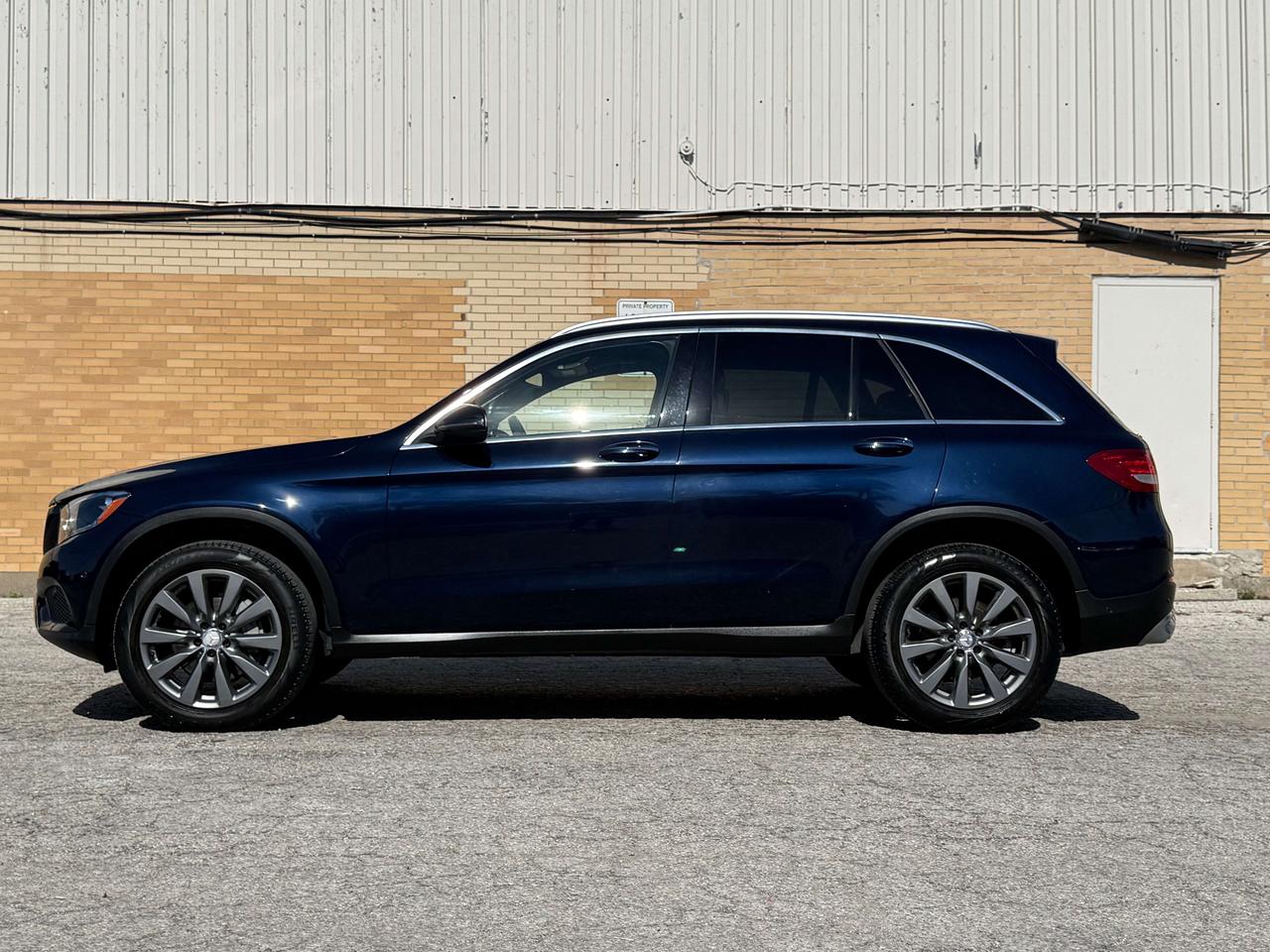 2016 Mercedes-Benz GLC No Accidents l 4Matic l 2.0T l 4Cyl l Panoramic Photo